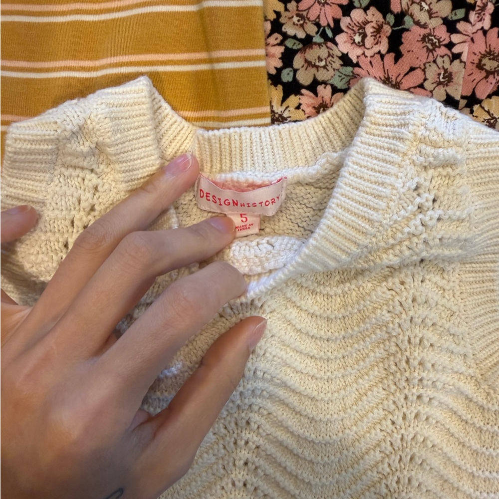 Three Spring/Summer Tops - Picture 3 of 7